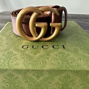 Gucci Leather belt with Double G buckle